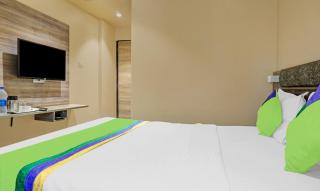 Treebo Classic Grande, Camp - Pune - 1