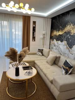 SAS 2 Luxury Apartments - Mamaia - 3