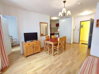 Evasion, T3, centre Luchon, wifi, casier à skis, ascenseur, 6 personnes - 7