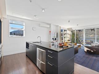 Marina Gem - Lakefront 3 Bedroom Apartment - 7