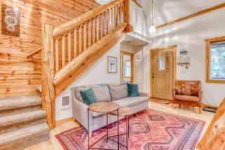 Cozy Cabin - 5