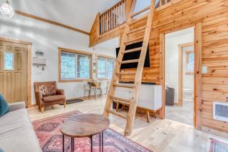 Cozy Cabin - Rhododendron - 4
