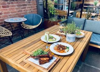 The Wheatsheaf Pub, Kitchen & Rooms - Bingham - 7