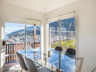 Central Style - 3 Bedroom Townhouse with Lakeview - Queenstown - 5