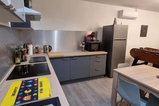 Maison " Pac-Man" climatisée - entre collègues, amis, famille - barbecue - Netflix - Prime - Baby foot 50cts - 7