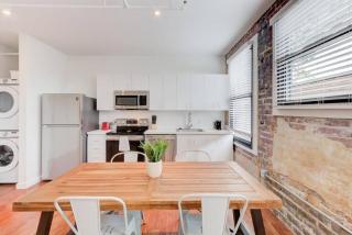 Prime Location - Modern Loft Right on S Main St! - 8