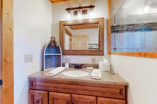 Lake Therapy Hideaway - New Tazewell - 2