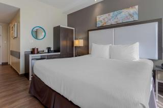 Best Western Plus Brooklyn Bay Hotel - Brooklyn - 9