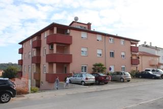 Apartments with a parking space Pula - 7340 - 9