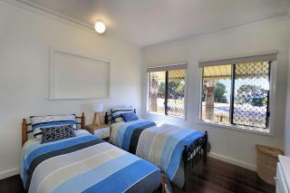 115 Esplanade - Bargara - 3
