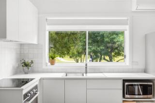 Barefoot Bungalow - 6