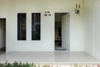 RedDoorz Syariah at Danesti Homestay Near Bandara Sultan Hasanuddin - 2
