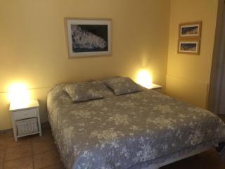 Gil's Guest Rooms - Neve Zohar - 6
