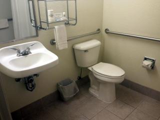 Microtel Inn & Suites by Wyndham Rice Lake - Rice Lake - 8