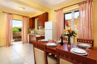 Deluxe Villa Rose with Private Pool - Dassia - 4