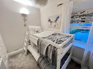 Bank View next to the Fleece Countryside Inn - 2