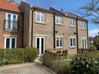 Sea Esta at The Bay, sleeps 4-5, and 2 dogs for free too - Filey - 9