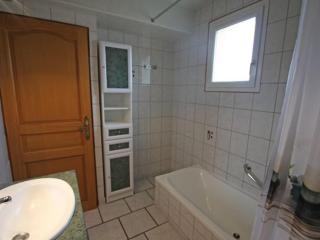 Gîte idéal pour cure thermale, proche port de plaisance, terrasse et grand terrain. - FR-1-589-69 - 5