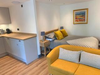 Hidden Well Studio - 2