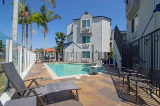 Days Inn by Wyndham Carlsbad - Carlsbad - 5