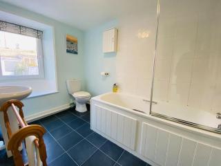 Kearney Cottage - Artist's Retreat - 4