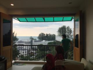 The Rockview Bayu Emas Penang Near Beach - Batu Ferringhi - 8