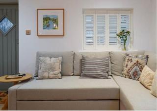 The Snug Entire home Sleeps 2, Stratford upon Avon - Shottery - 7