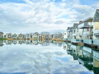 Lakeside property with spa on a nature reserve Bellewater HM32 - Somerford Keynes - 9