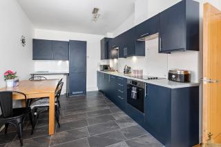 Smythen St, 2 bed apartment with balcony - Exeter - 1