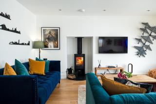 Woodsford WI22 Silverlake Dorset. Lake access. - 4