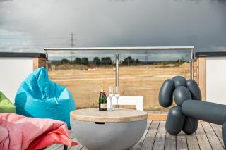 Woodsford WI22 Silverlake Dorset. Lake access. - 1