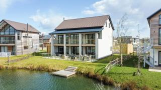 Lakeside property with spa access on a nature reserve Overton Island 11 OI11 - 0