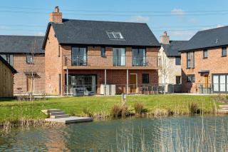 Lakeside family friendly property OI23 - 0