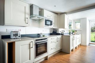 Lakeside property with spa access on a nature reserve Ruby Cottage MV04 - 7