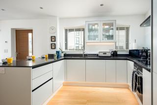 Lakeside property with access into Spa on a nature reserve Avalon WI24a - 7