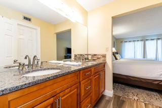 Edgewater Villa #902 - 4
