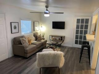 Guest House Get Away! Ideal location Essentials - 1