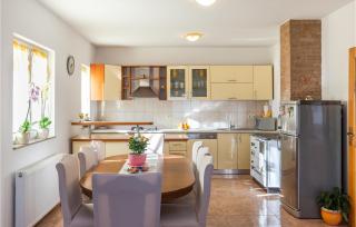 Amazing Home In Poljica Imotska - 8