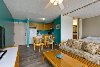 Royal Kuhio 1602 - Spacious Studio with Stunning Mountain Views in the Heart of Waikiki! - Honolulu - 1