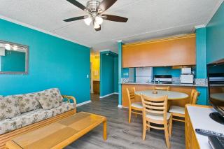 Royal Kuhio 1708 - Spacious Corner Unit with Stunning Ocean City Views in the Heart of Waikiki! - Honolulu - 9