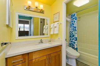 Royal Kuhio 1705 - Spacious Corner Unit with Stunning Mountain Views in the Heart of Waikiki! - Honolulu - 5