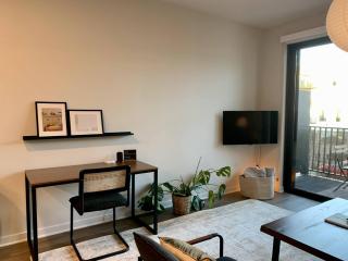 Brown Deer 1BR Apartment G2 - with Gym, Pool, and Parking - Brown Deer - 9