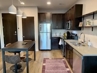 Brown Deer 1BR Apartment G1 - with Gym, Pool, and Parking - Brown Deer - 5