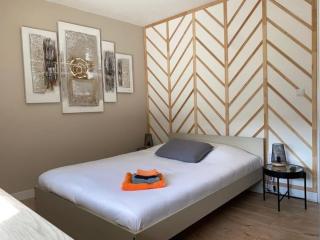 Maison spacieuse 240m² - 7chambres - 16pers' - Woippy - 8