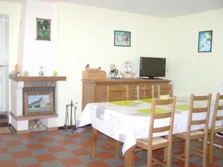 Charmante Fermette Rénovée avec Terrasse Privative et Vélos, 2 Chambres, Proche Le Lude - FR-1-410-155 - La Chapelle-aux-Choux - 3