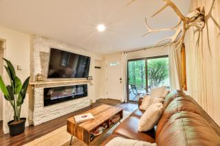 Cabin on Hunter Mtn Seasonal Pool Access w Panoramic Views Hike Swim Fish Relax - 3