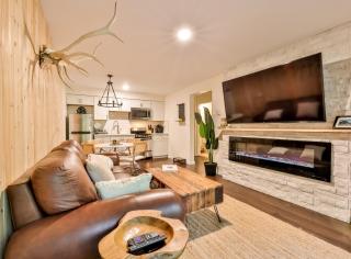 Cabin on Hunter Mtn Seasonal Pool Access w Panoramic Views Hike Swim Fish Relax - 9