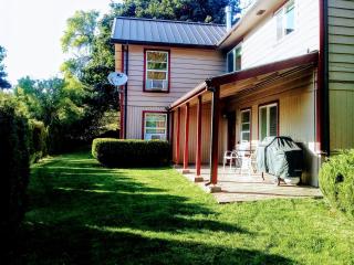 Downtown White Salmon Garden Home - White Salmon - 0