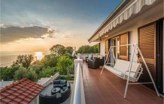 Beautiful Home In Jesenice - 6
