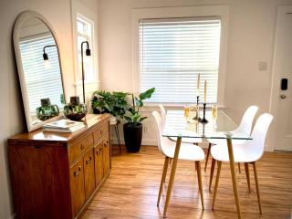 LBC Paradise Bungalow - Long Beach - 3